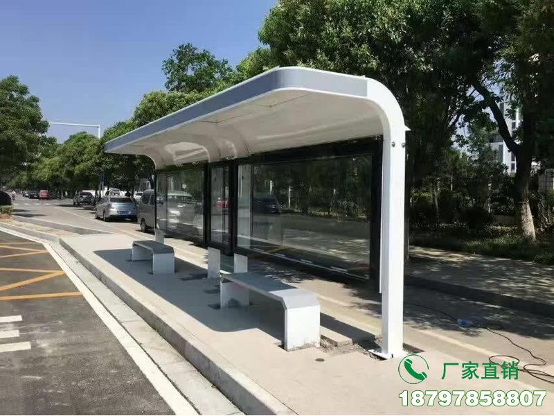 安图县创新复古公车等候亭